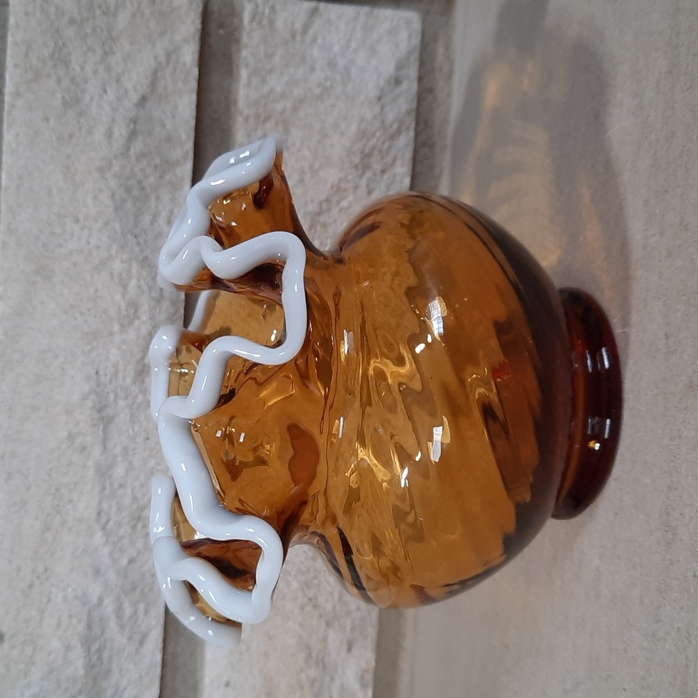Fenton honey amber spiral optic snowcrest vase
